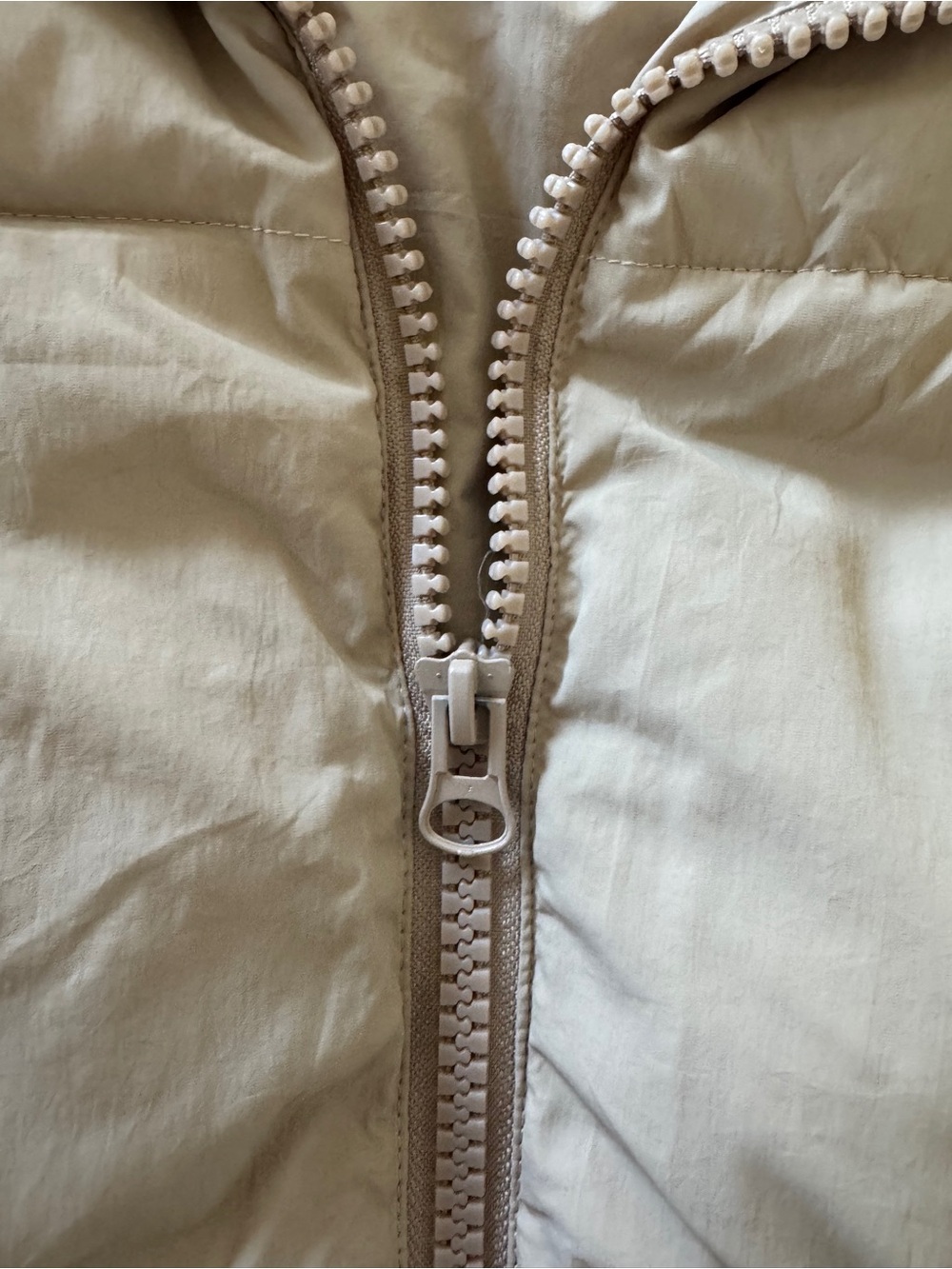 Amazon Beige Puffer Vest with High Collar - Picture 3 of 6